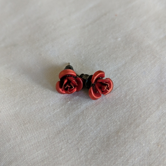 Red Rose Stud Earrings - Picture 2 of 3